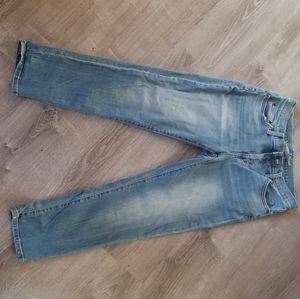 NWOT Medium wash, Mid-rise Girlfriend Jeans - Universal Thread (size 6)
